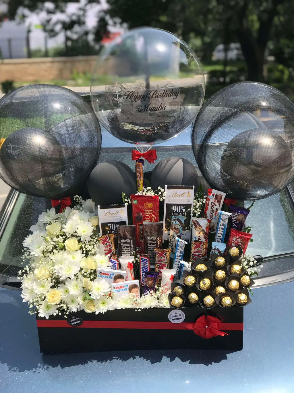 Ultimate Luxury Flower Box (II) – Customized Balloons, Premium Chocolates & Roses